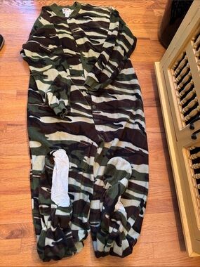 Camouflage Fleece Footed Pajamas - Green Camo